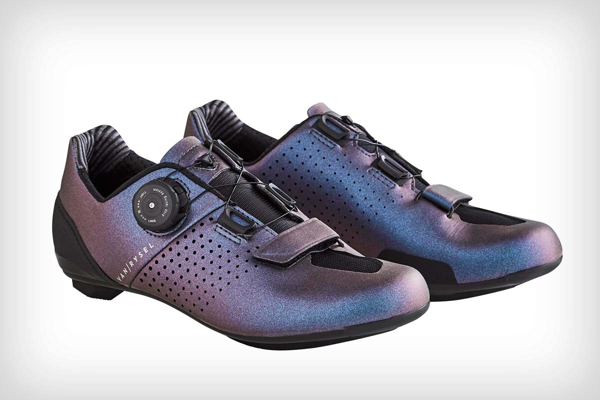 botas-ciclismo-carretera-027byn-1.jpg Van Rysel Roadr 520, unas zapatillas asequibles compatibles con calas SPD y de carretera - Imagen 1
