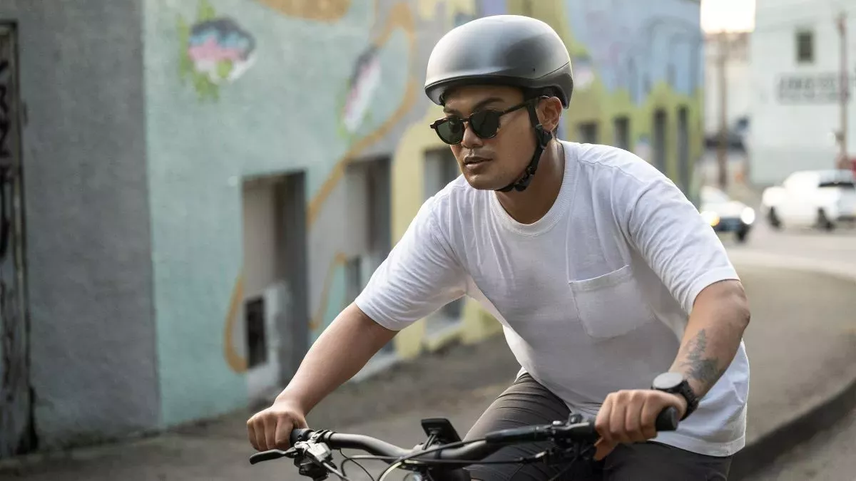 cascos-de-ciclismo-496ycx.webp Cómo elegir un casco para ciclismo urbano | Maillot Magazine - Imagen 1
