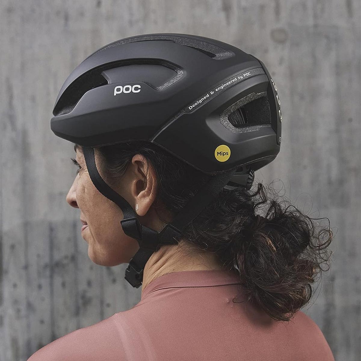 cascos-poc-mtb-751zgu-1.jpg Cazando ofertas: el POC Omne Air MIPS, un casco polivalente para MTB y carretera, a mitad - Imagen 1