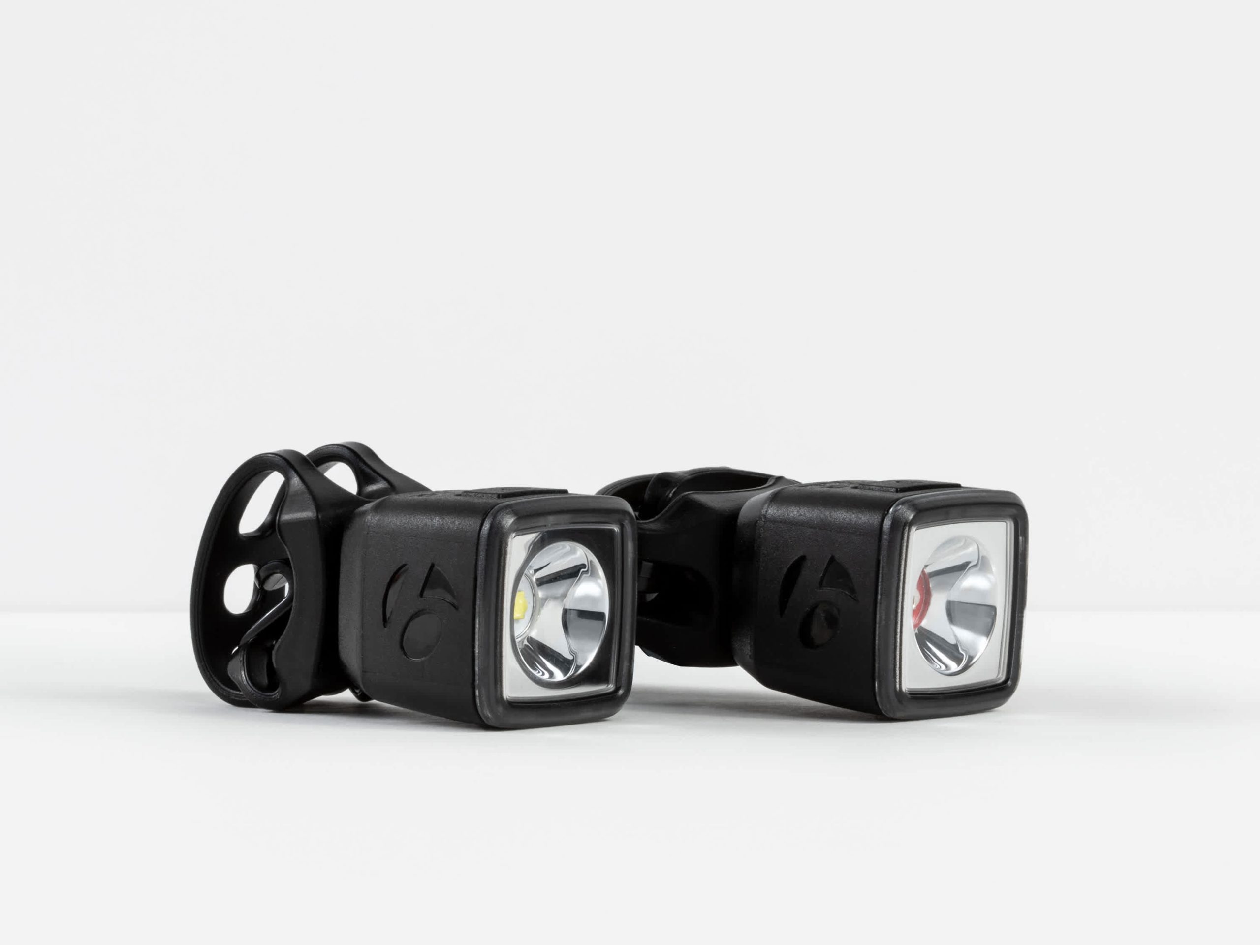 luces-bontrager-340lab-1.jpg Juego de luces para bicicleta urbana Bontrager Ion 100 R/Flare R Trek Bikes (ES) - Imagen 1