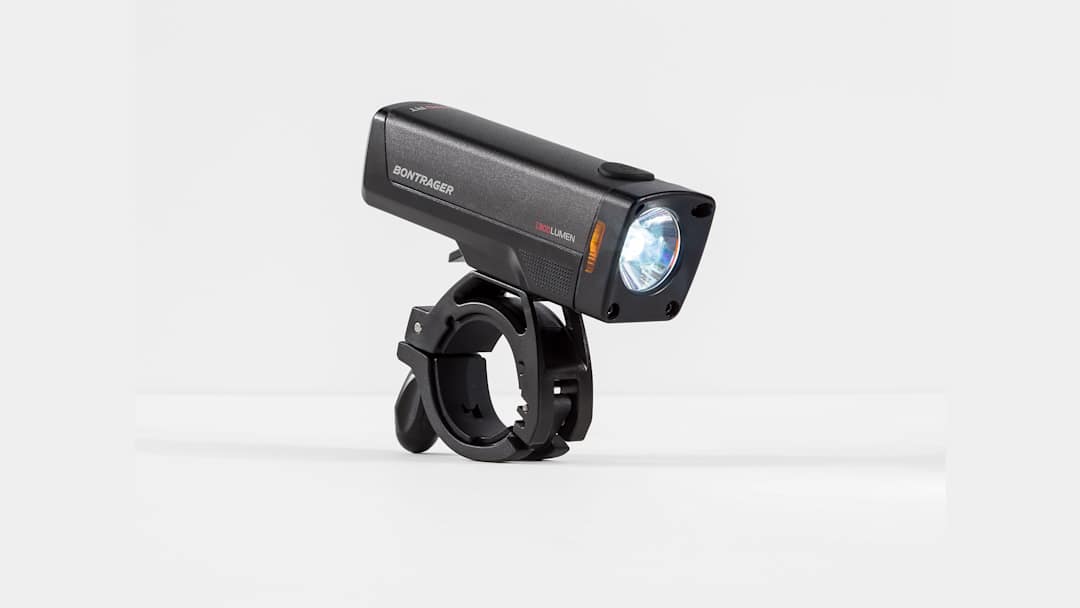 luces-bontrager-444mxw-1.jpg Luz delantera de ciclismo Bontrager Ion Pro RT Trek Bikes (ES) - Imagen 1
