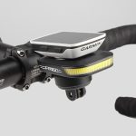 Luz delantera de ciclismo Ravemen FR 160 con fijación para medidor Garmin