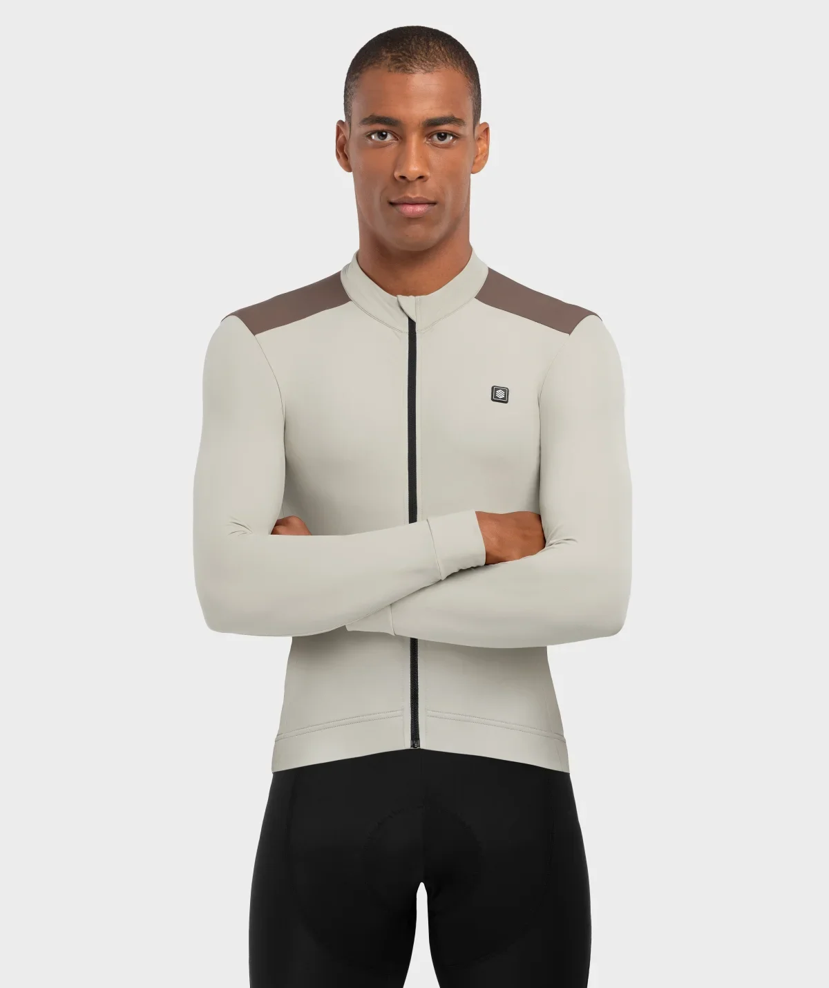maillot-invierno-ciclismo-hombre-663muh.webp Ropa de ciclismo para invierno: maillots, culotes, chaquetas, camiseta interior, guantes y gorros | SIROKO - Imagen 1