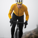 Ropa y equipación de ciclismo: Maillots, culotes, chaquetas, gafas y más | SIROKO