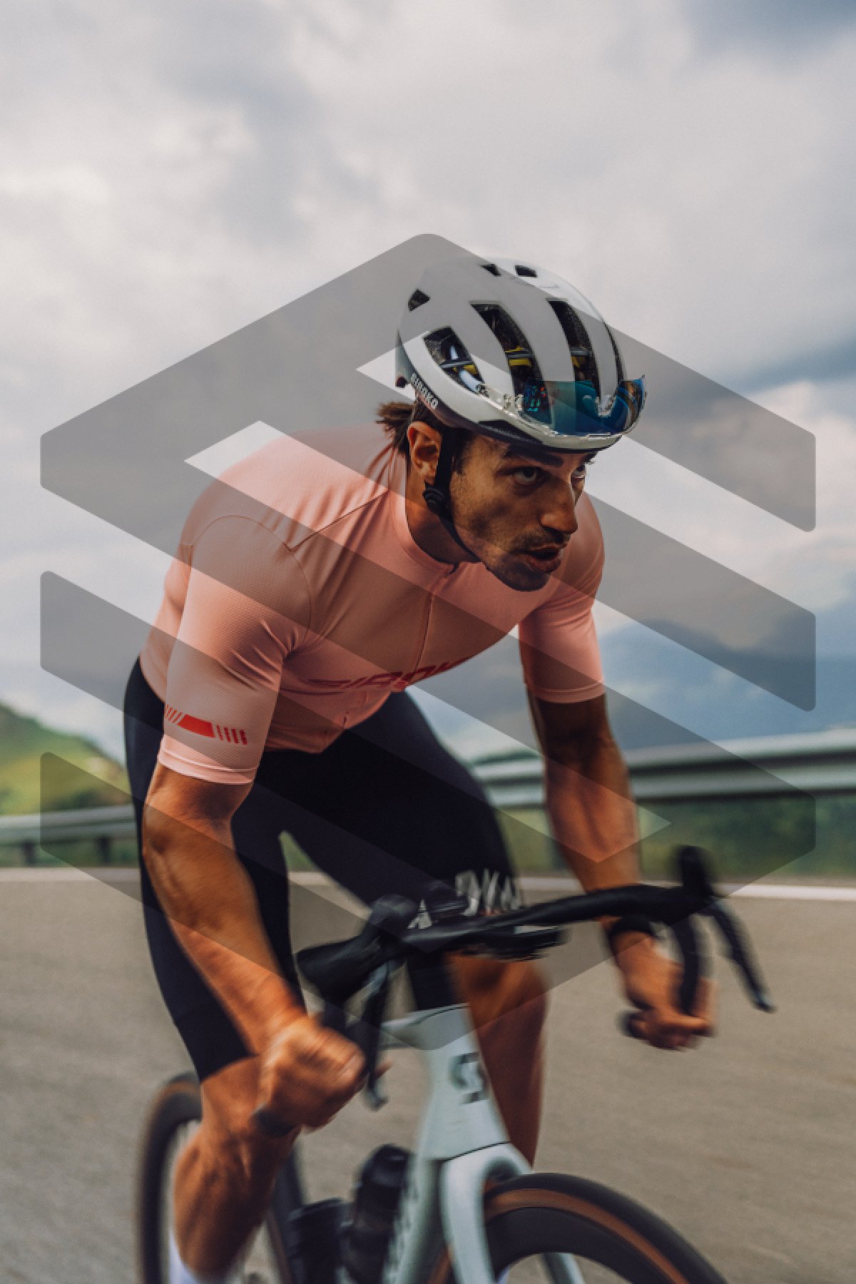ropa-ciclismo-siroko-329fvw-1.jpg Novedades en ropa de ciclismo para hombre | SIROKO - Imagen 1