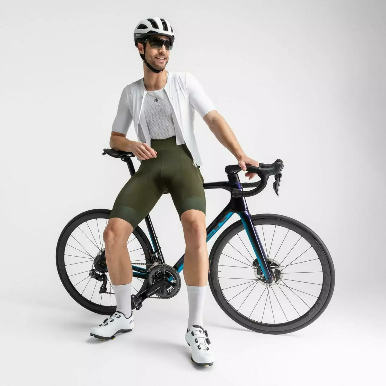 ropa-ciclismo-siroko-357wzk.webp Novedades en ropa de ciclismo Siroko para primavera verano 2024 – SIROKO CYCLING COMMUNITY - Imagen 1