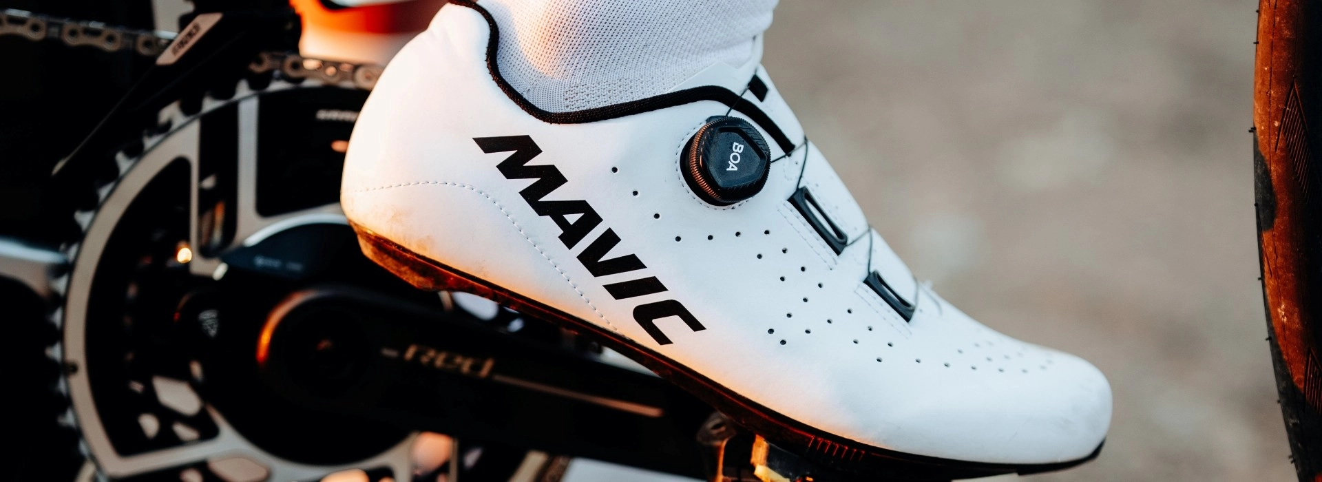 zapatillas-ciclismo-carretera-carbono-938myj.webp Zapatillas de ciclismo de carretera | BOA®, carbono y sujeción | Mavic - Imagen 1