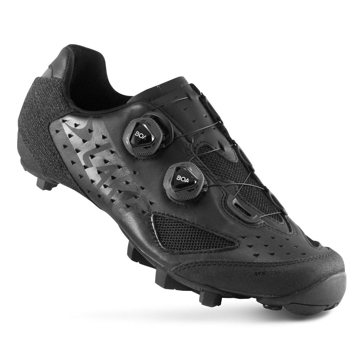 zapatillas-mtb-horma-ancha-500dqv-1.jpg Zapatillas MTB Lake MX238 negro HORMA ANCHA. ANTES 256,95€ - Imagen 1