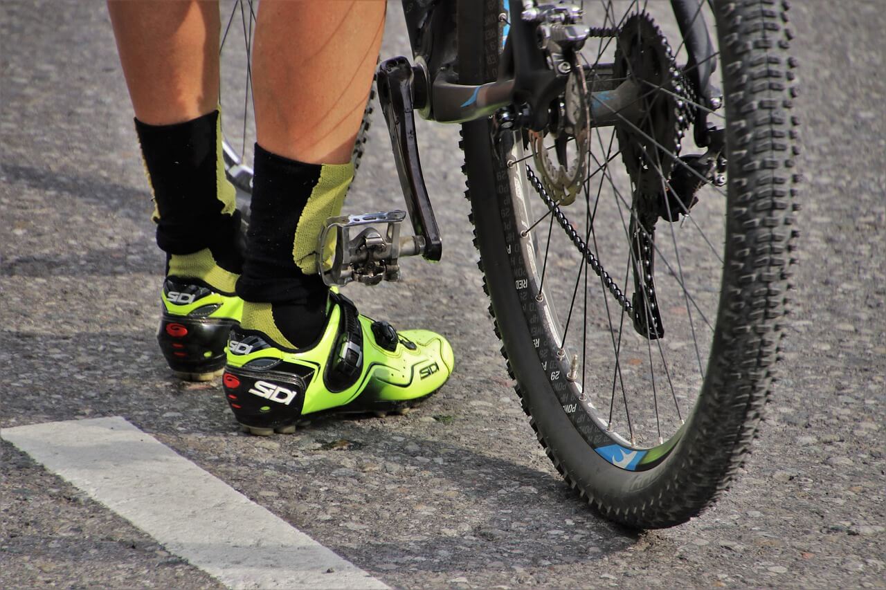 zapatillas-para-bicicleta-247cww-1.jpg ▷ Cómo afectan las zapatillas de ciclismo nuestro rendimiento - Imagen 1