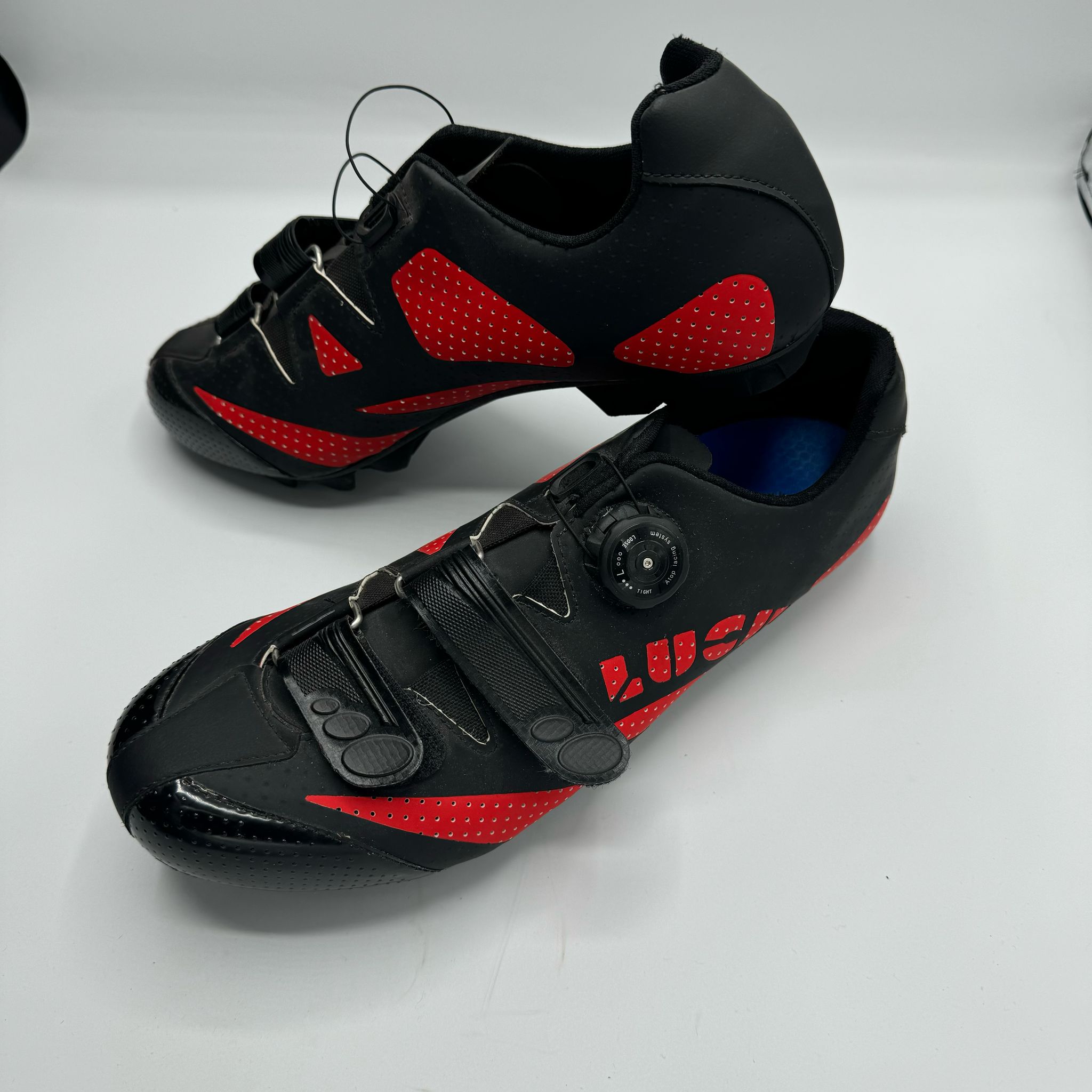 zapatos-de-ciclismo-980dca-1.jpg Zapatillas Luck Team 3.0 Rojo / Negro Talla 45 - Imagen 1